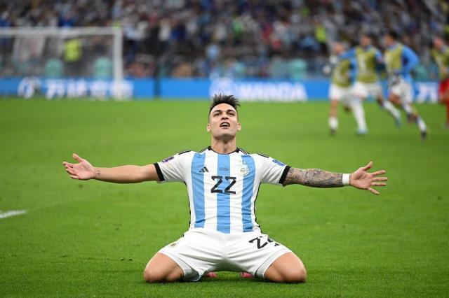 1670624326608097361.jpg FjkWIhMXoAUQDdG.jpg