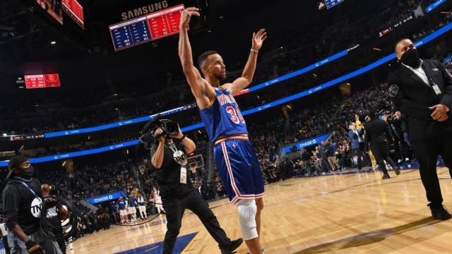 1634894435_Stephen-Curry-reached-perfection-in-the-first-quarter-against-the.jpg